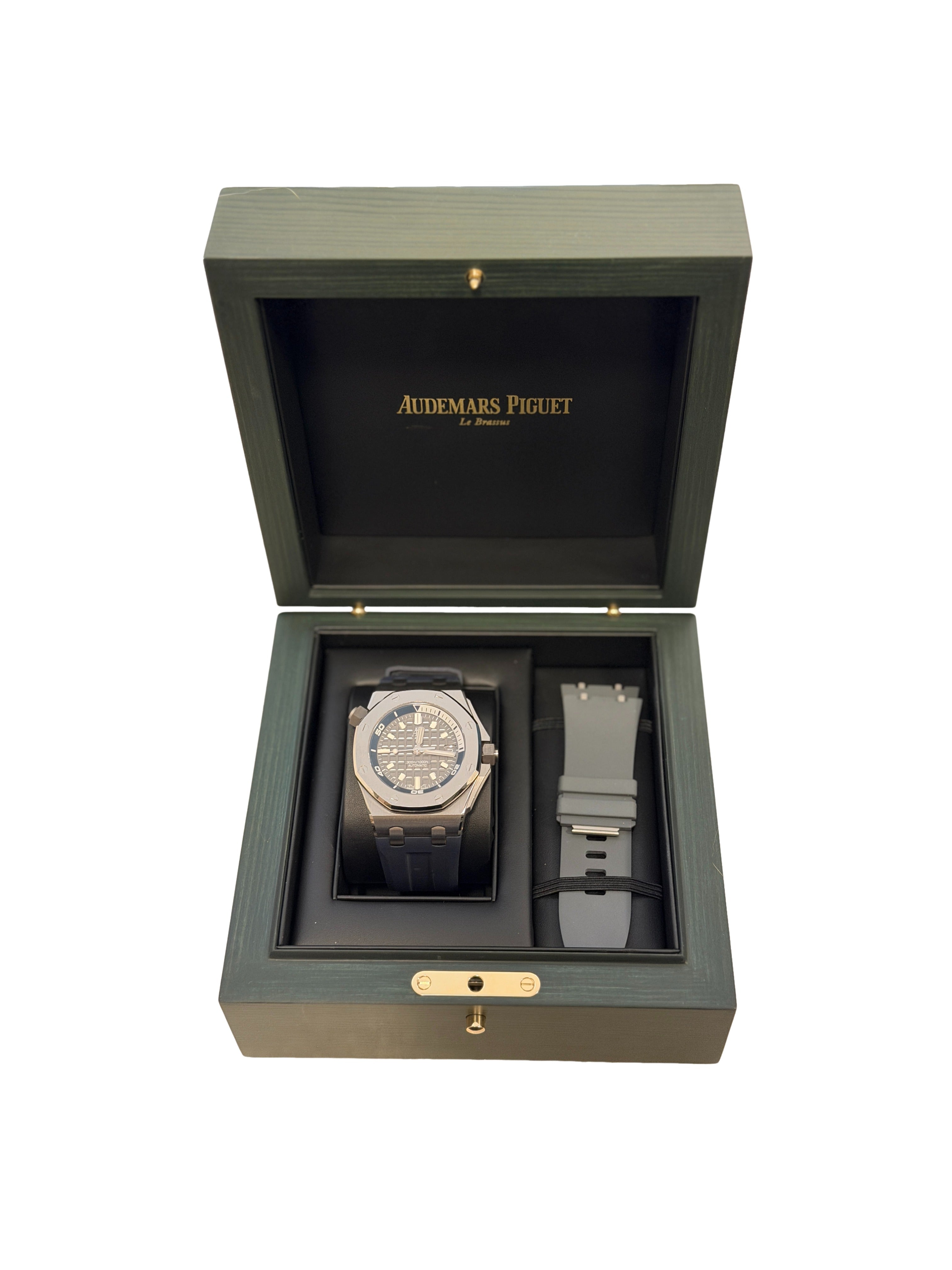 AUDEMARS PIGUET - Audemars Piguet Royal Oak Offshore Diver 42mm 15720st 2024 Full Set
