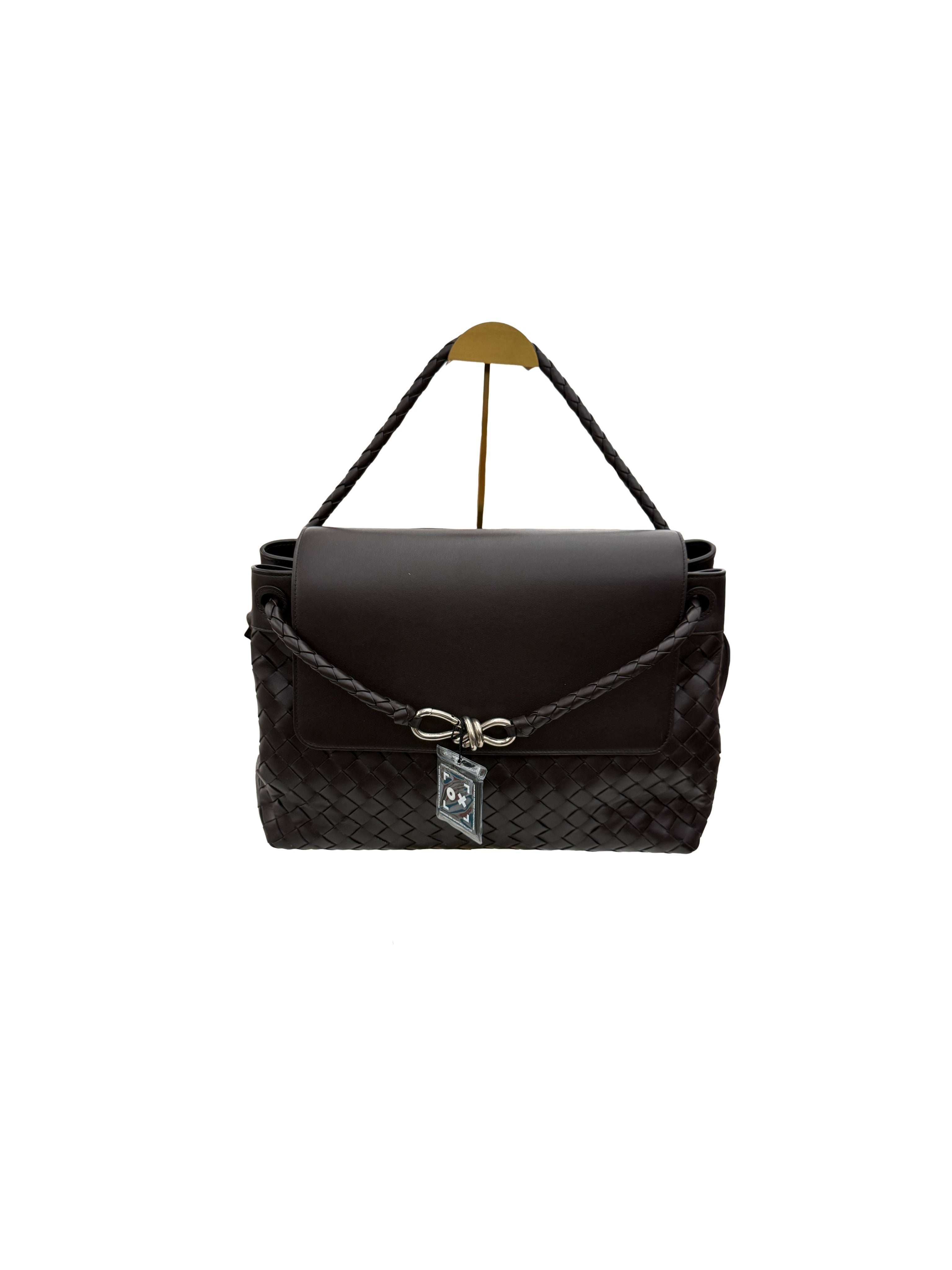 BOTTEGA VENETA - Bottega Veneta Calfskin Intrecciato Medium Andiamo Messenger Bag